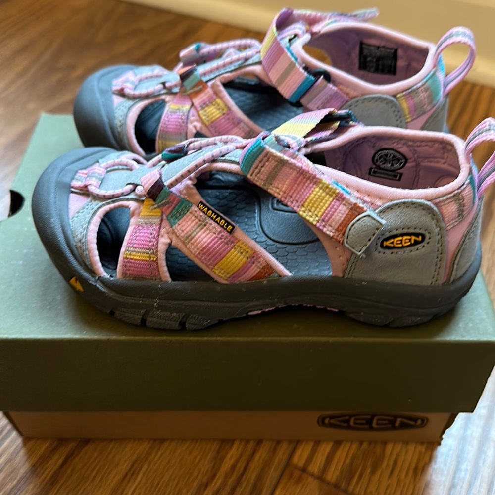 Keen sandals children size US12